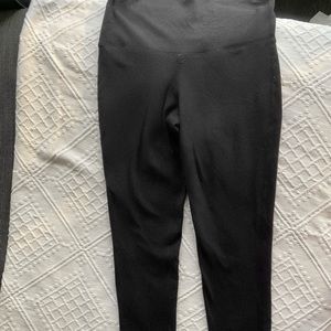 Black TNA Aritzia leggings size 6